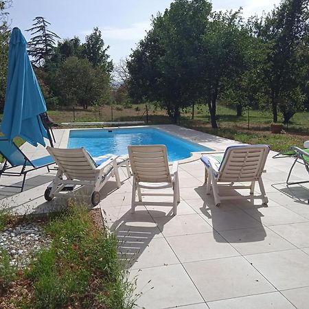 Maison Calme Avec Piscine Entouree De Son Parc Quintenas Esterno foto