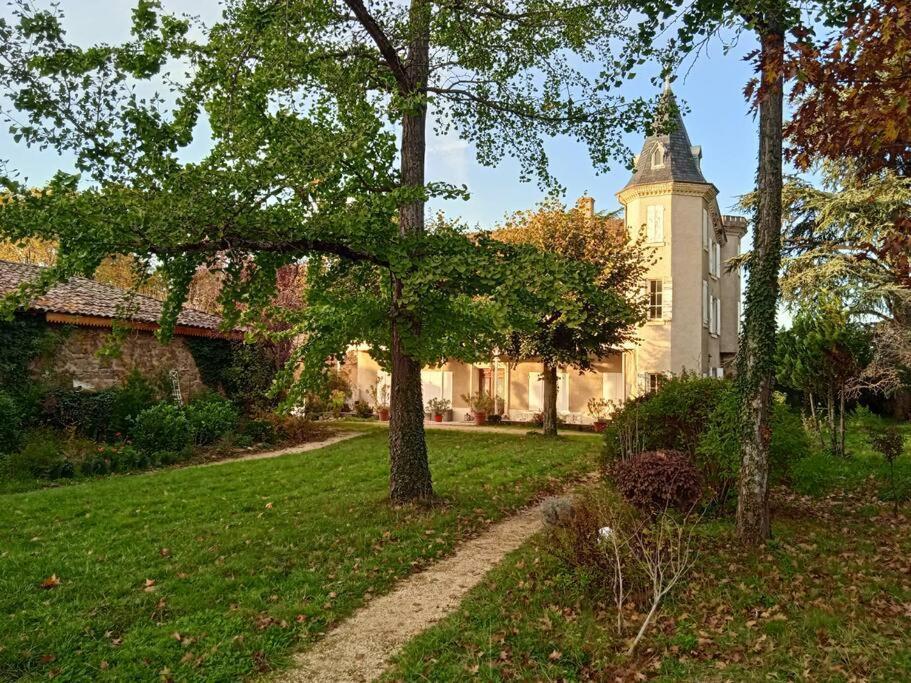 Maison Calme Avec Piscine Entouree De Son Parc Quintenas Esterno foto