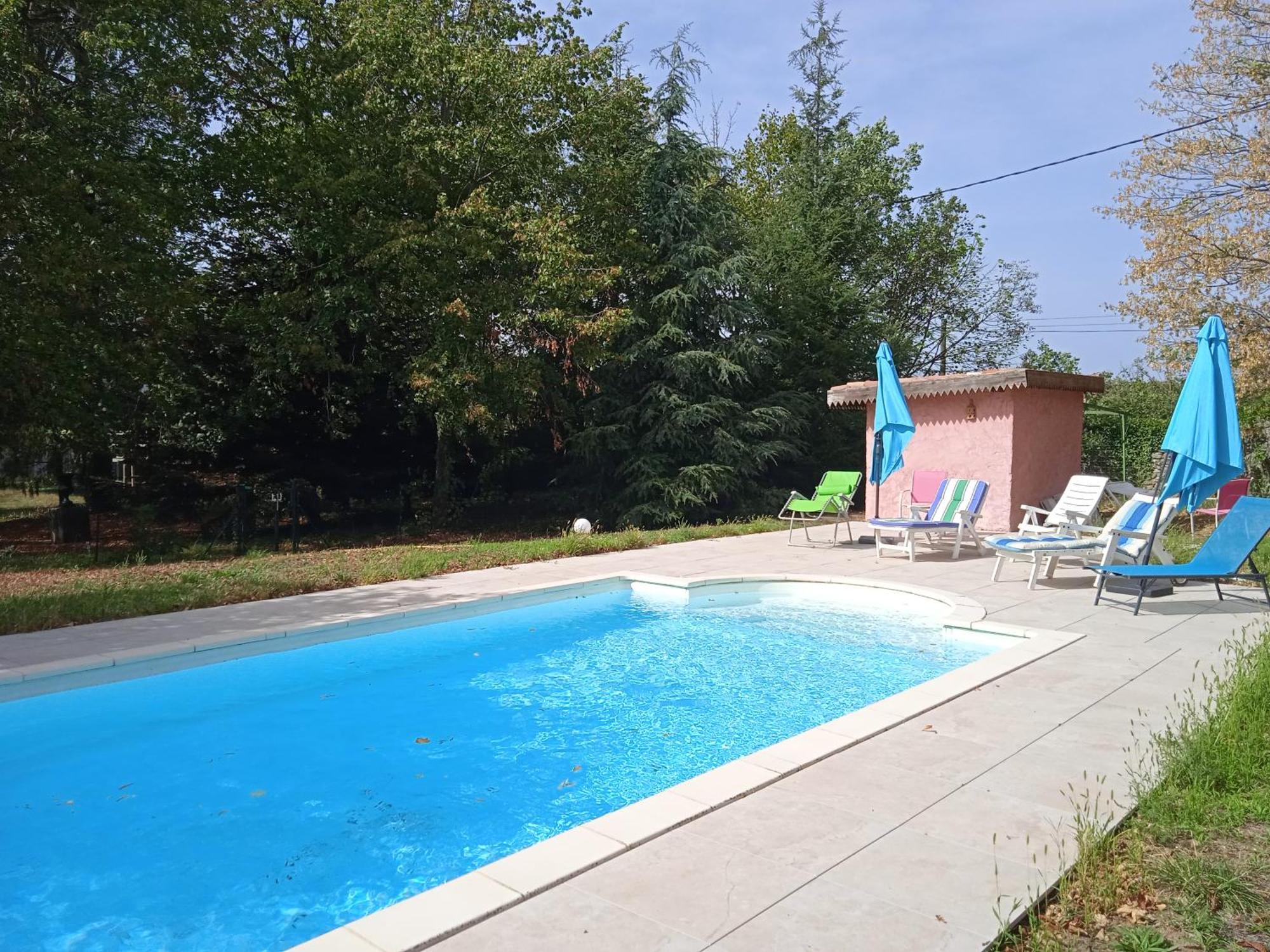 Maison Calme Avec Piscine Entouree De Son Parc Quintenas Esterno foto